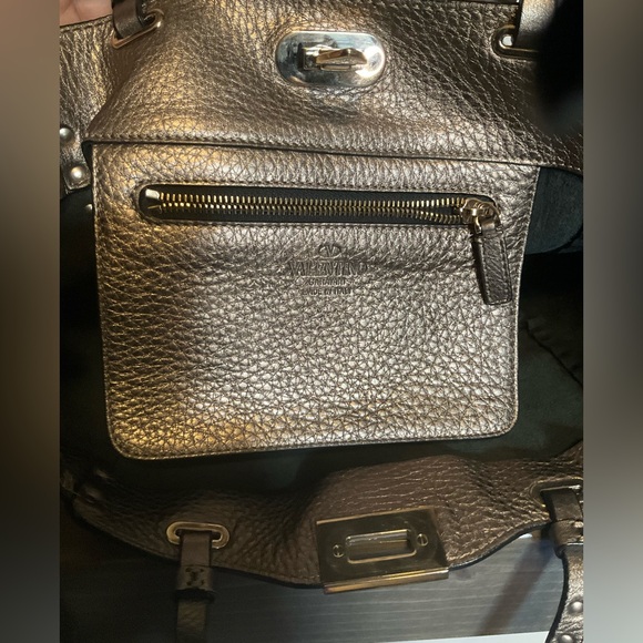 Valentino Garavani Rock Stud Tote 2 Way - Picture 13 of 15